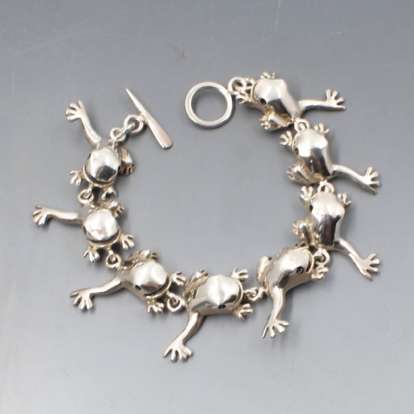 Sterling silver frog 2025 bracelet
